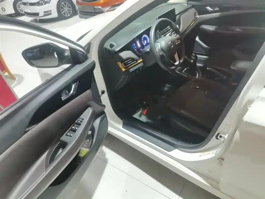 Changan Eado DT 2019 1.6L Manual Comfort Edition (China VI Emission Standard) — миниатюра 16