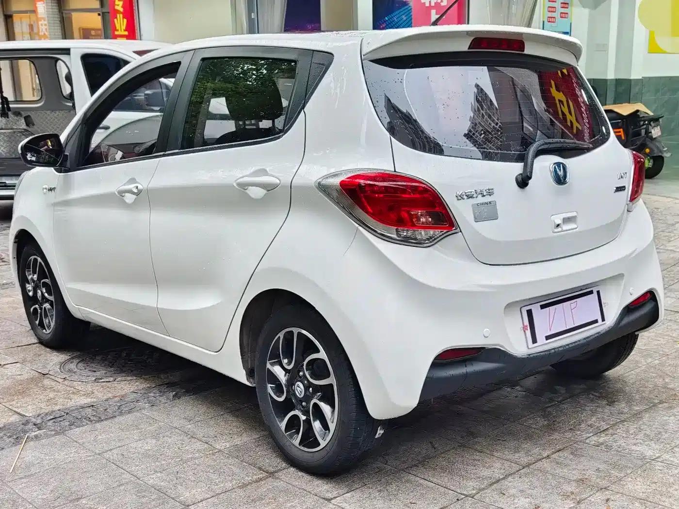 Benben 2015 1.4L IMT Sunroof Edition (National IV Emission Standard) — миниатюра 3