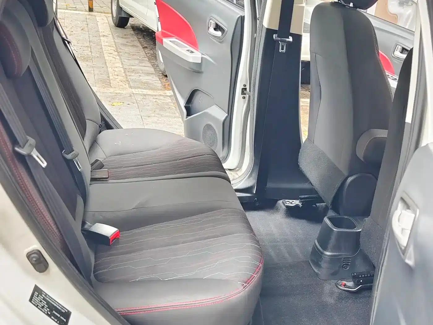 Benben 2015 1.4L IMT Sunroof Edition (National IV Emission Standard) — миниатюра 9