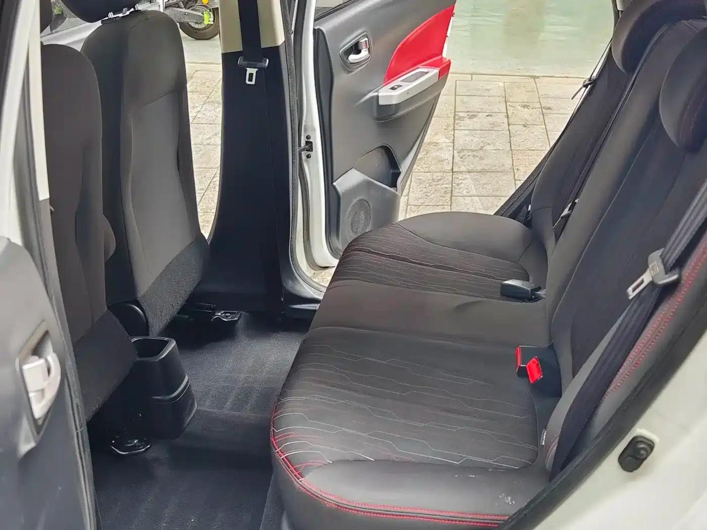 Benben 2015 1.4L IMT Sunroof Edition (National IV Emission Standard) — миниатюра 10