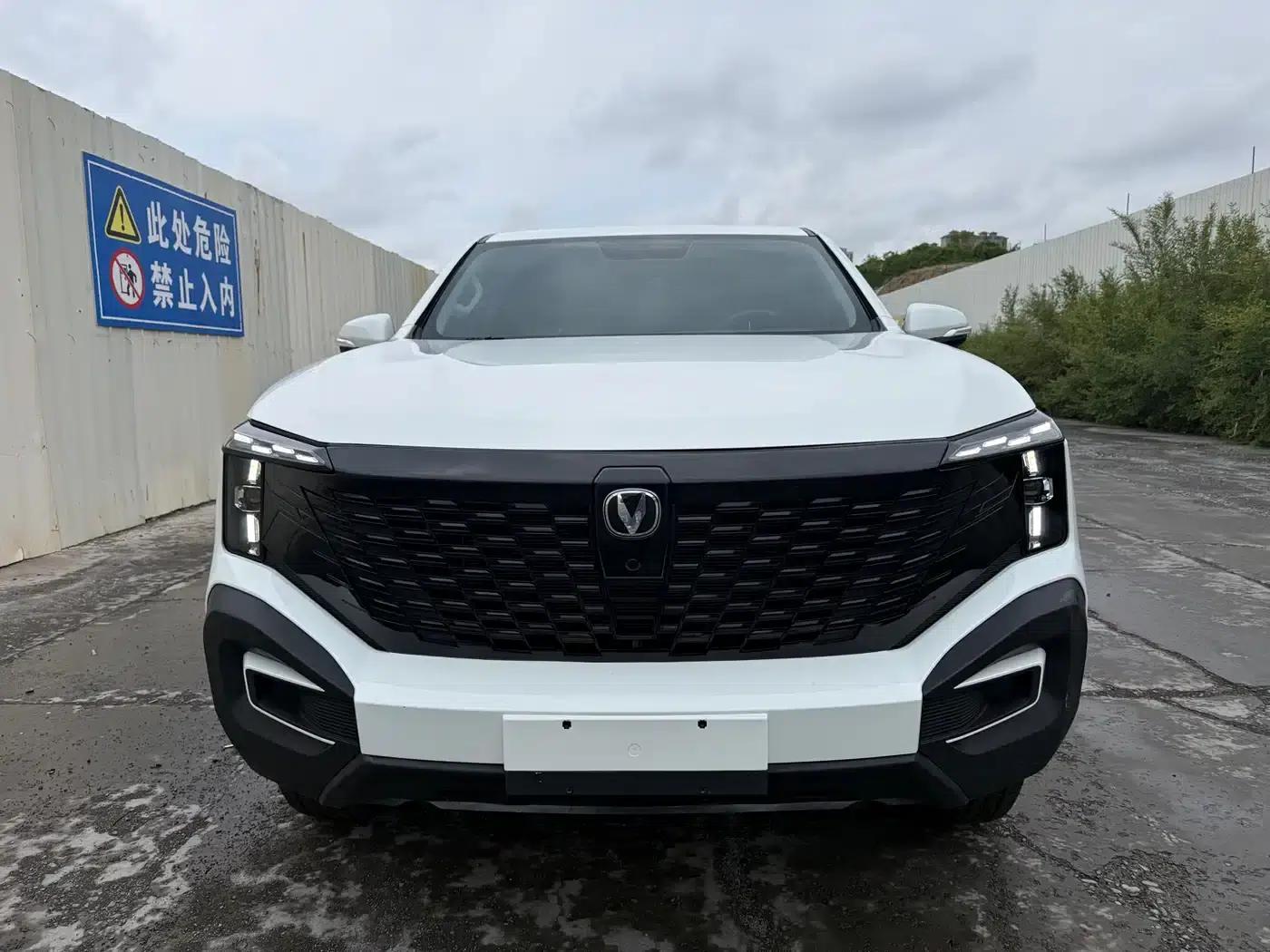 Changan Hunter 2024 Warrior Edition Luxury Dual Motor Four-Wheel Drive Extra Long Box — миниатюра 2