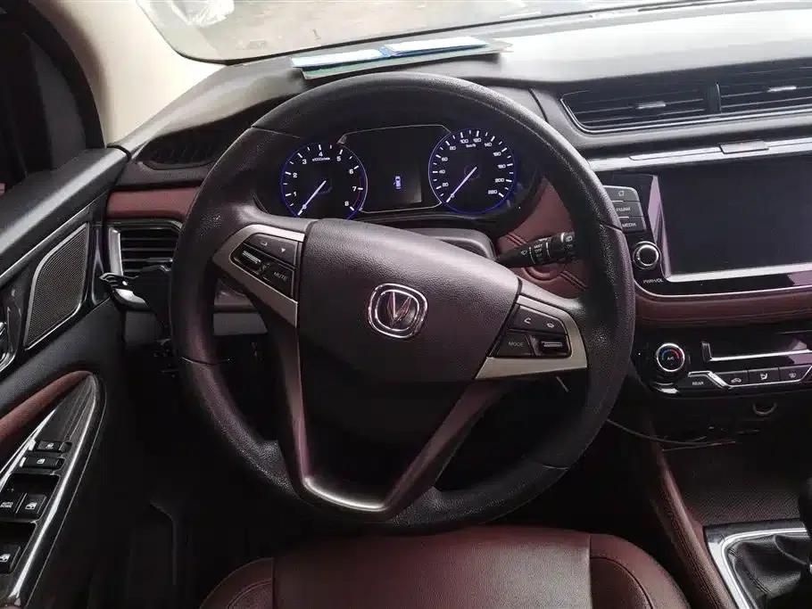 Lingxuan 2017 1.6L Manual Happiness Edition — миниатюра 14