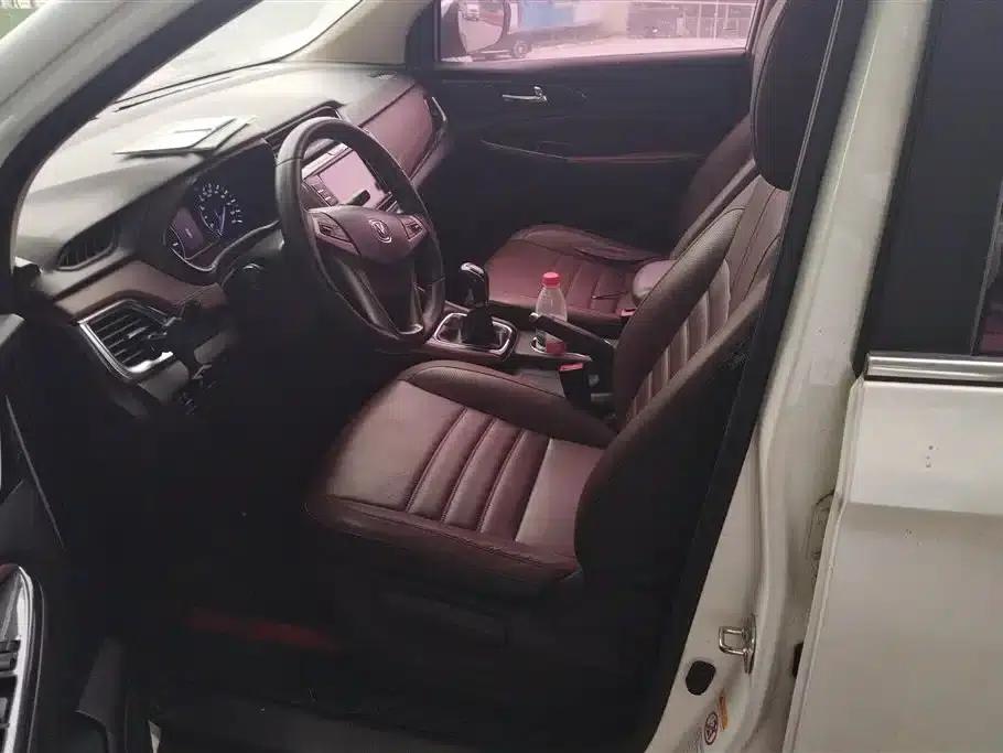 Lingxuan 2017 1.6L Manual Happiness Edition — миниатюра 8