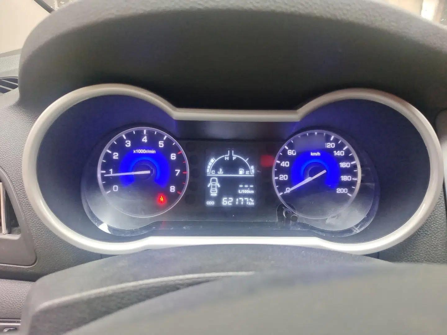 Dongfeng Aeolus AX3 2017 Leading Edition 1.5L Manual Shangkui Model — миниатюра 10