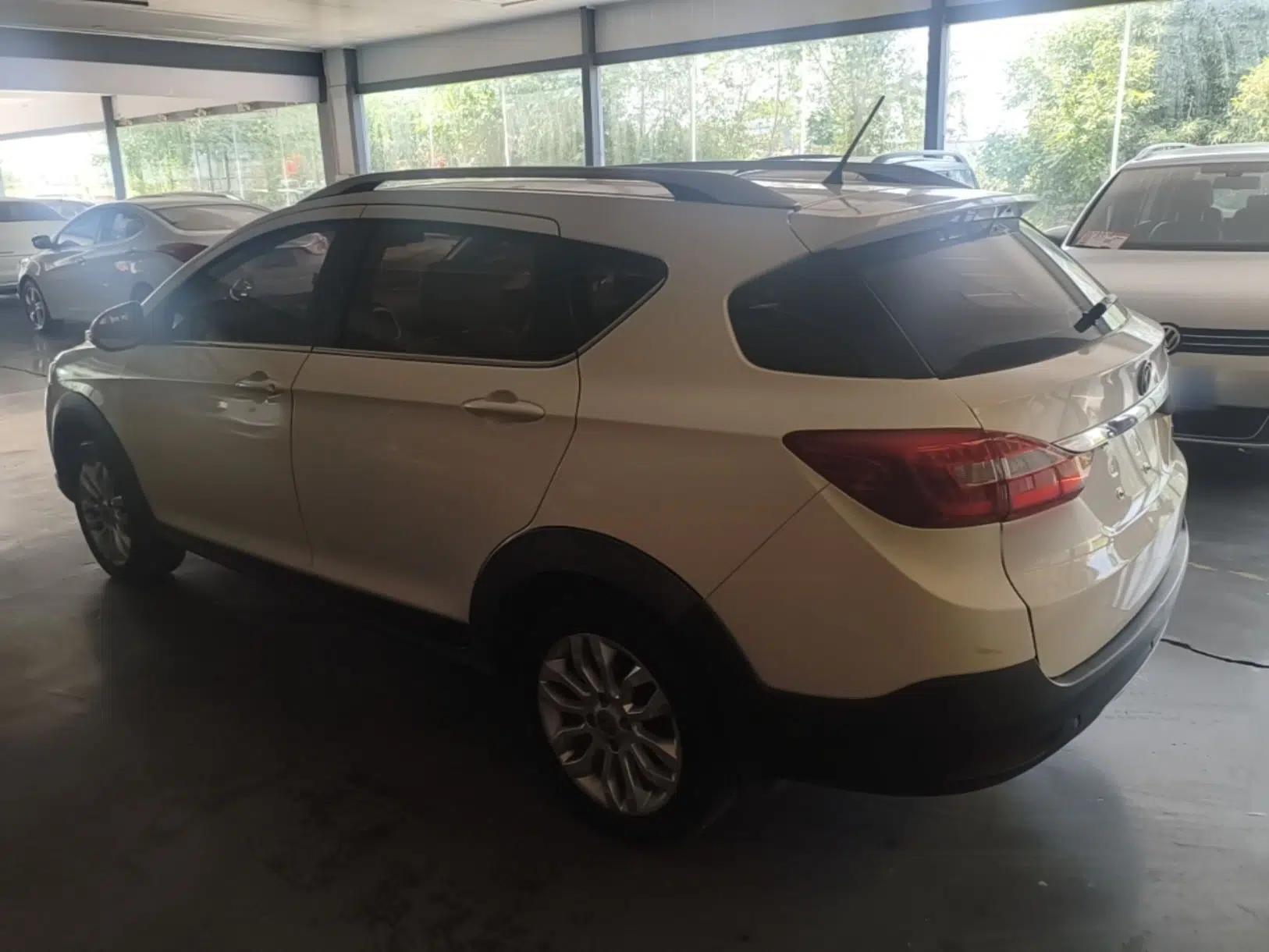 Dongfeng Aeolus AX3 2016 1.5L Automatic Shangkue Model — миниатюра 4
