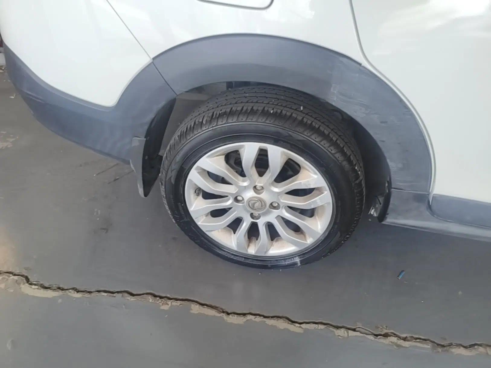 Dongfeng Aeolus AX3 2016 1.5L Automatic Shangkue Model — миниатюра 10