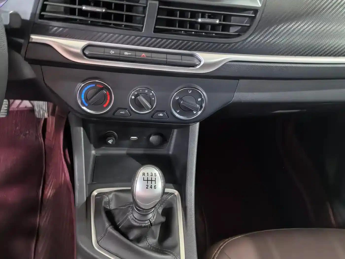 Wingle 7 2019 2.0T Diesel 4WD Elite Model (National VI Emission Standard) with Double Lanes GW4D20M — миниатюра 12
