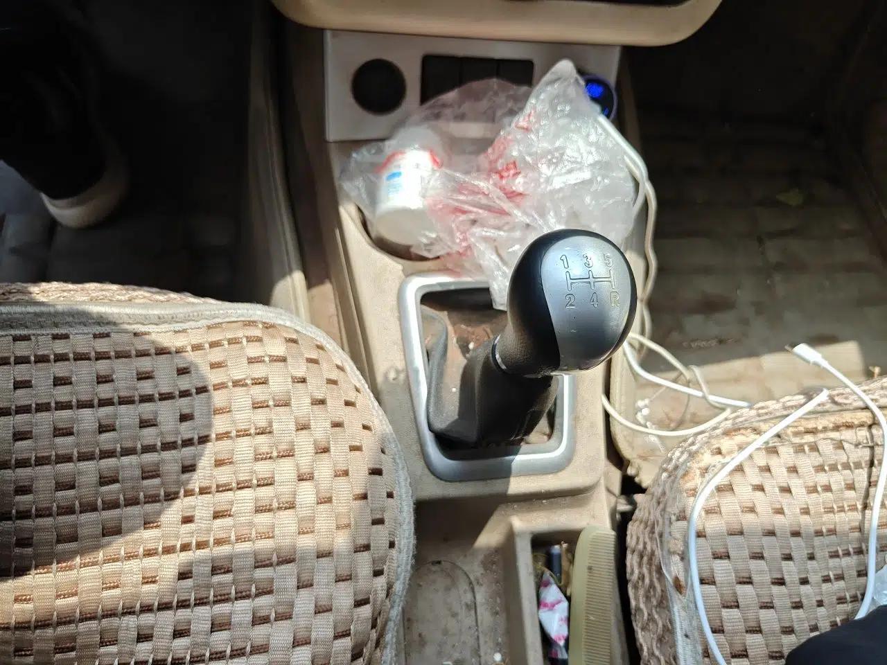 Dongfeng Fengon 330 2014 1.5L Manual Comfort Version DK15-02 — миниатюра 15