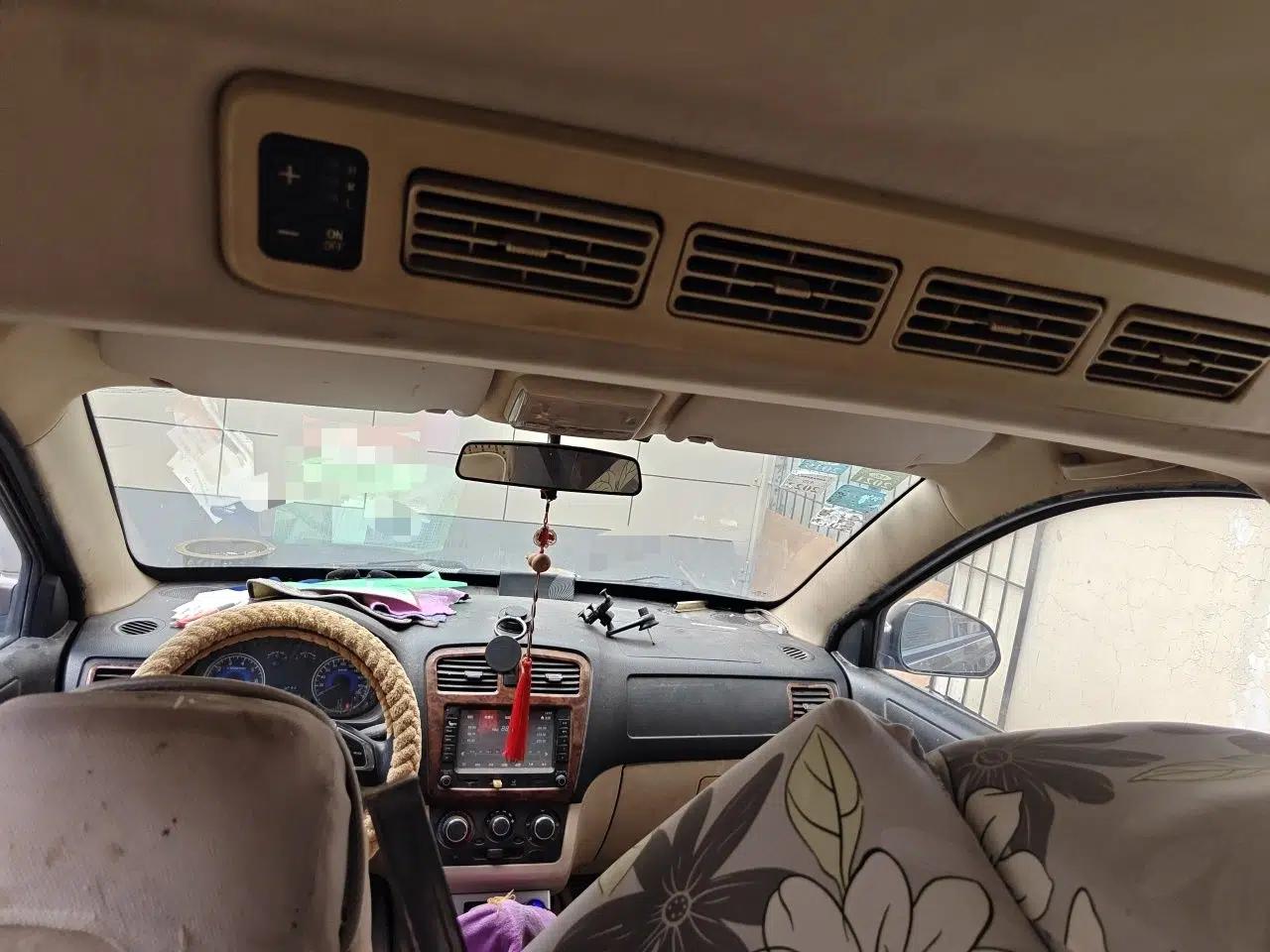 Dongfeng Fengon 330 2014 1.5L Manual Comfort Version DK15-02 — миниатюра 19