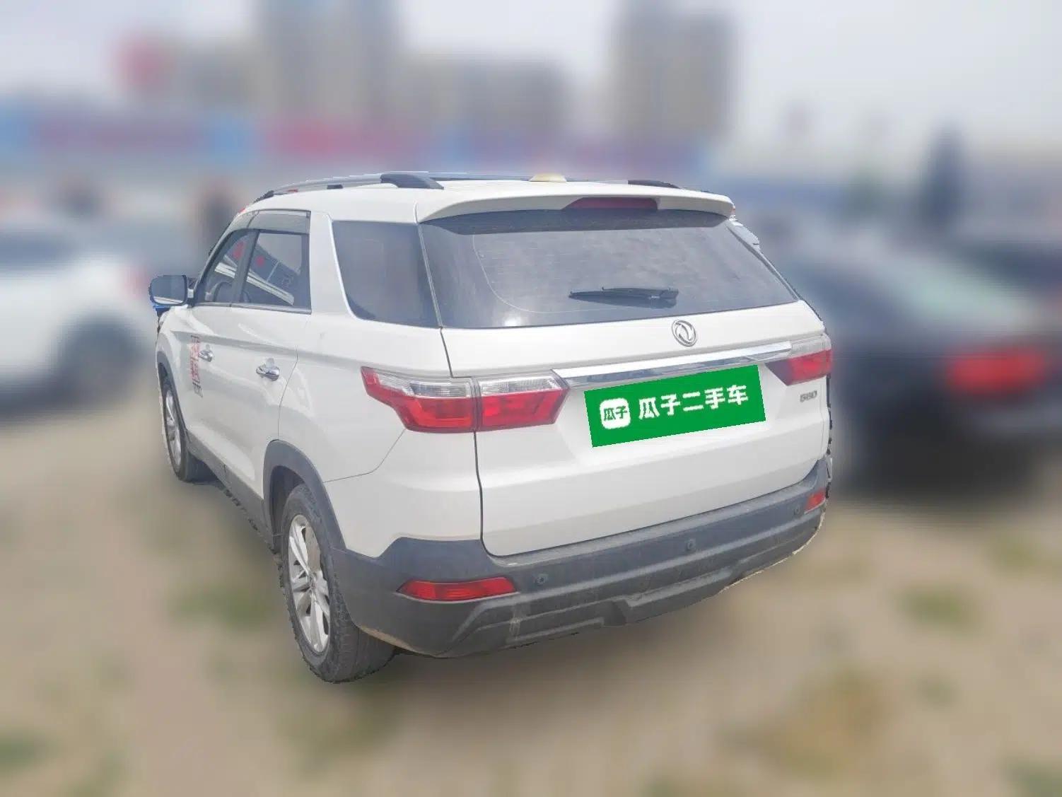 Dongfeng Fengon S560 2018 1.8L Manual Urban Model 5 Seats — миниатюра 4