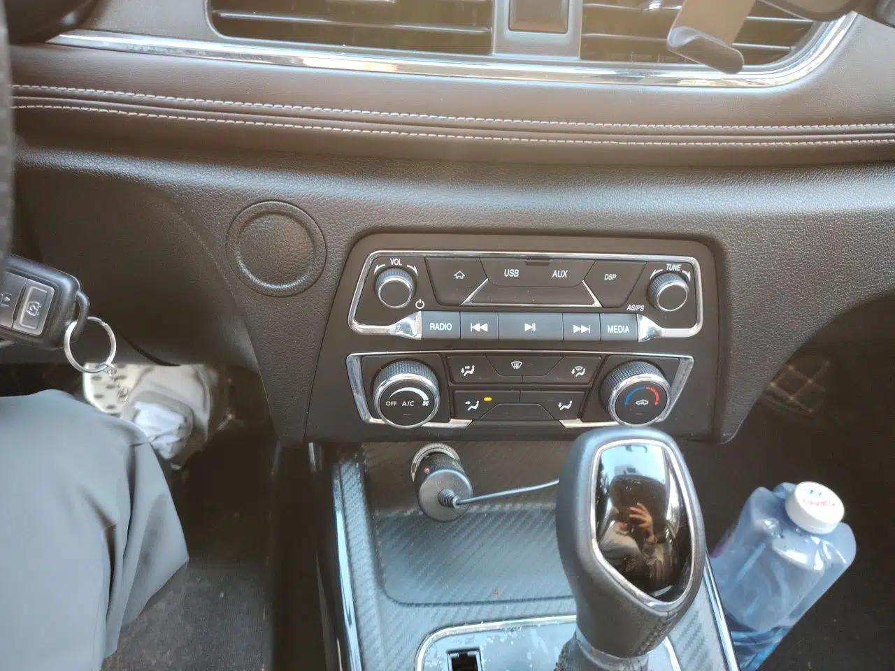 Dongfeng Fengon 370 2018 S370 1.5L CVT Luxury 7-Seater — миниатюра 14