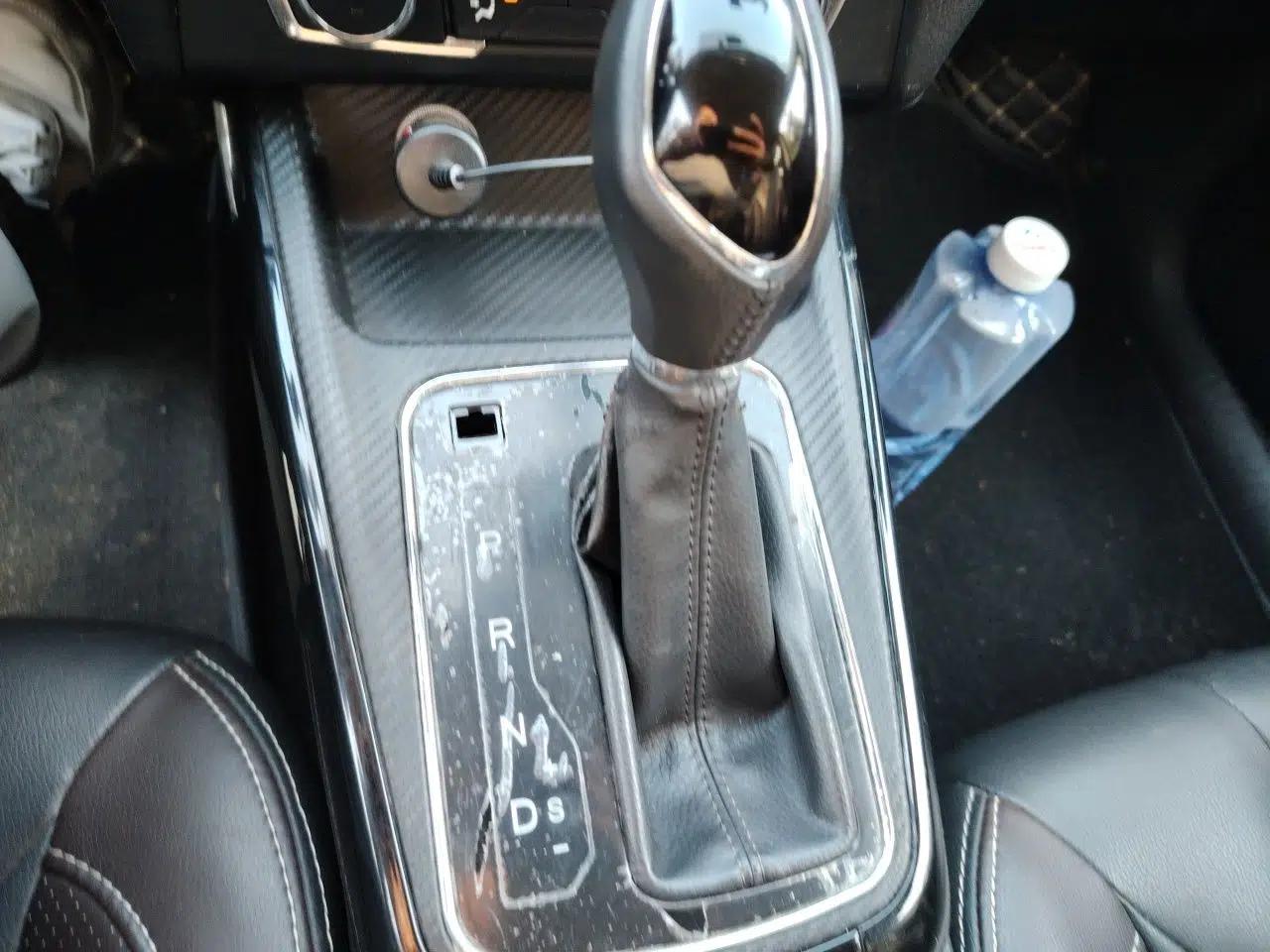 Dongfeng Fengon 370 2018 S370 1.5L CVT Luxury 7-Seater — миниатюра 15