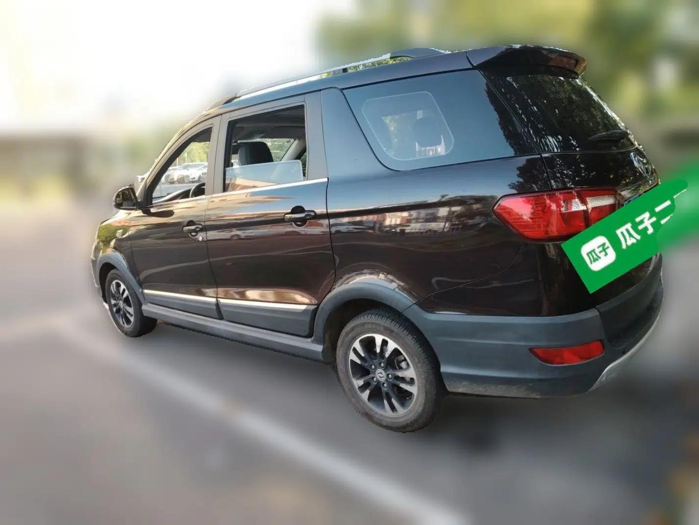 Dongfeng Fengon 370 2018 S370 1.5L CVT Luxury 7-Seater — миниатюра 4