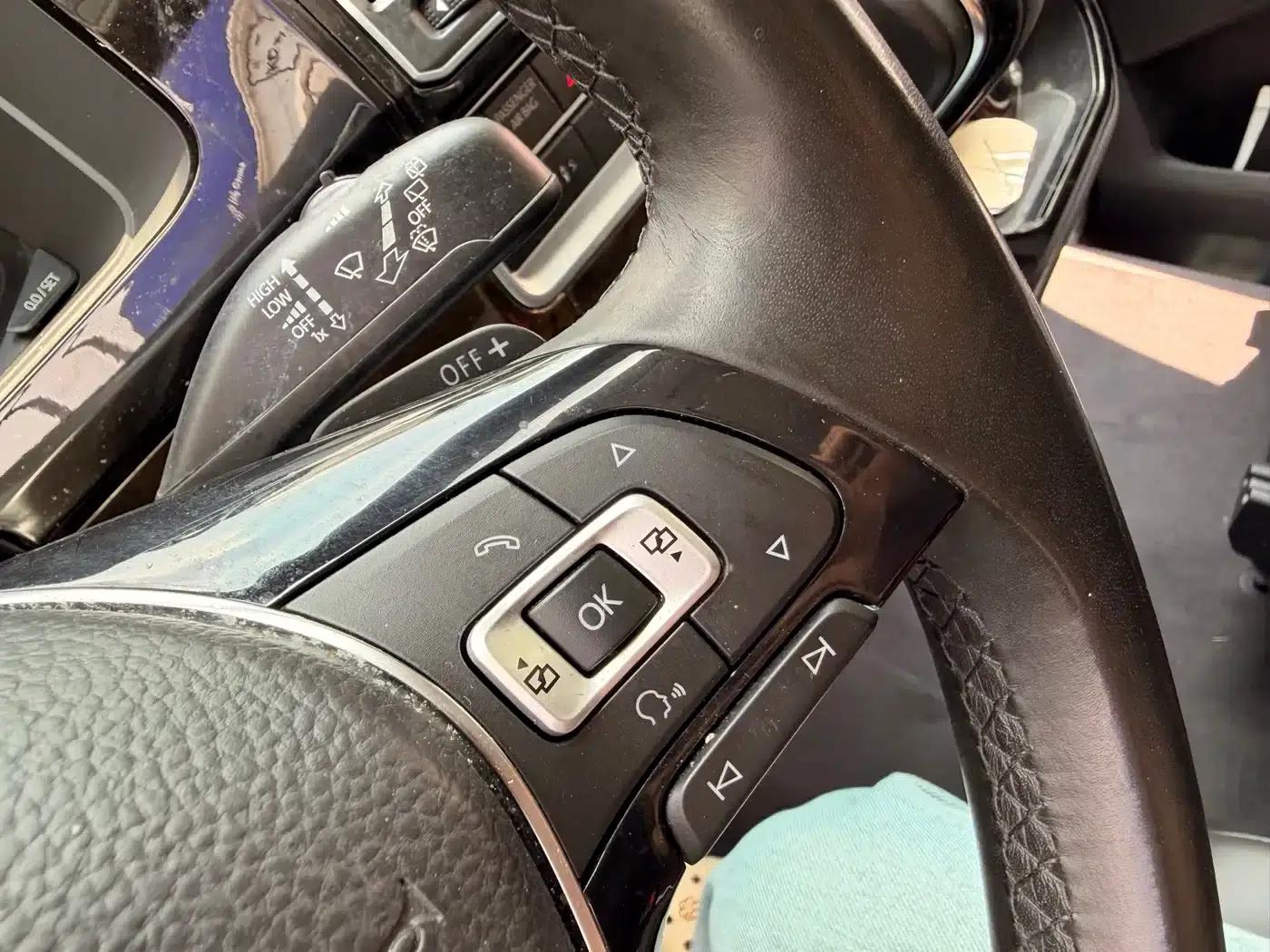 Multivan 2018 2.0TSI 4WD Premium Edition 7-Seater — миниатюра 21