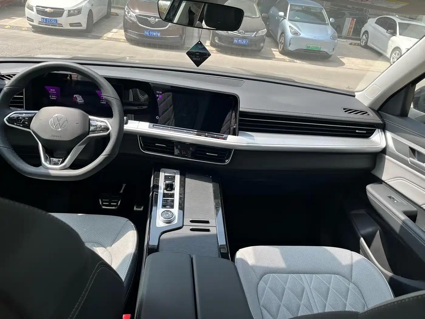 2024 Range Rover 380TSI AWD R-Line Cruiser - Special Edition — миниатюра 12