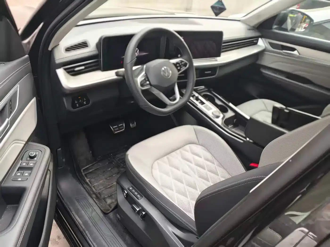 2024 Range Rover 380TSI AWD R-Line Cruiser - Special Edition — миниатюра 8