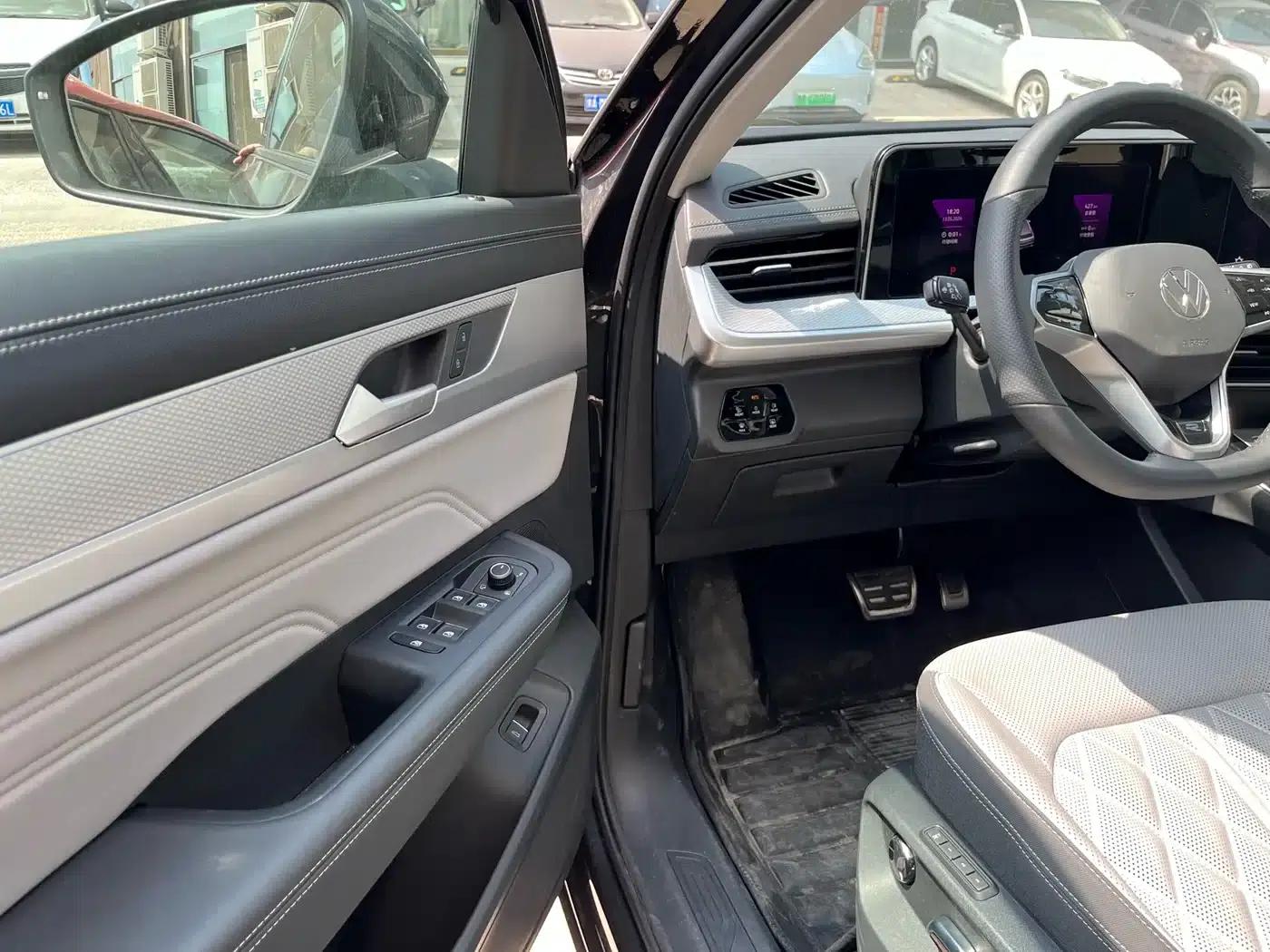 2024 Range Rover 380TSI AWD R-Line Cruiser - Special Edition — миниатюра 10