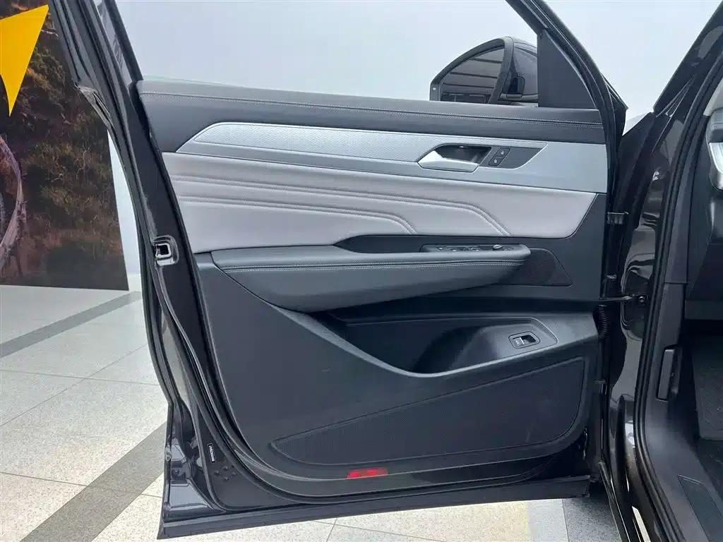 2025 Range Rover 330TSI Luxury Cruiser (Popular Edition) — миниатюра 16