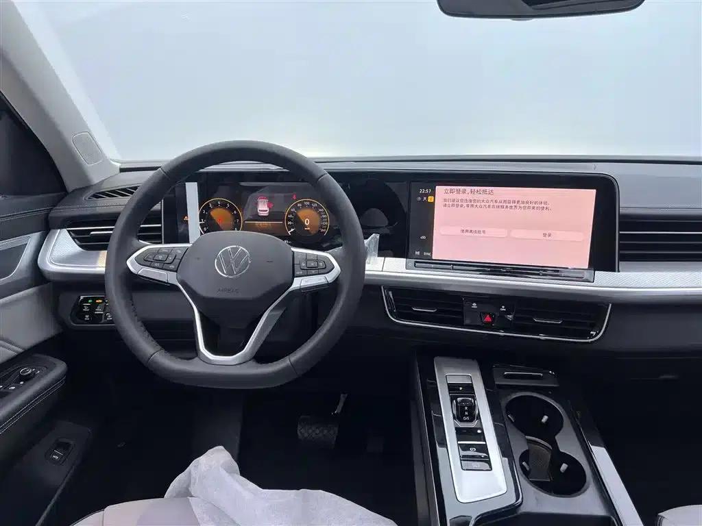 2025 Range Rover 330TSI Luxury Cruiser (Popular Edition) — миниатюра 22