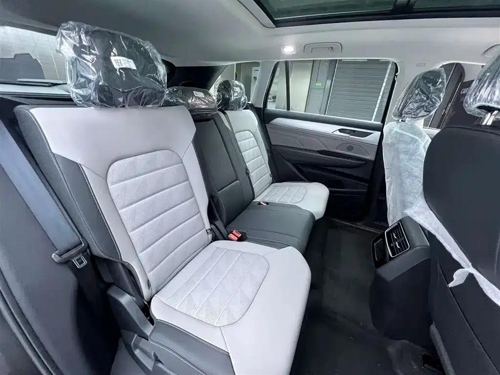 2025 Range Rover 330TSI Luxury Cruiser (Popular Edition) — миниатюра 25