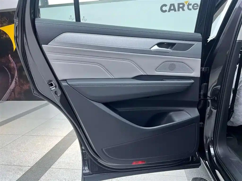 2025 Range Rover 330TSI Luxury Cruiser (Popular Edition) — миниатюра 30