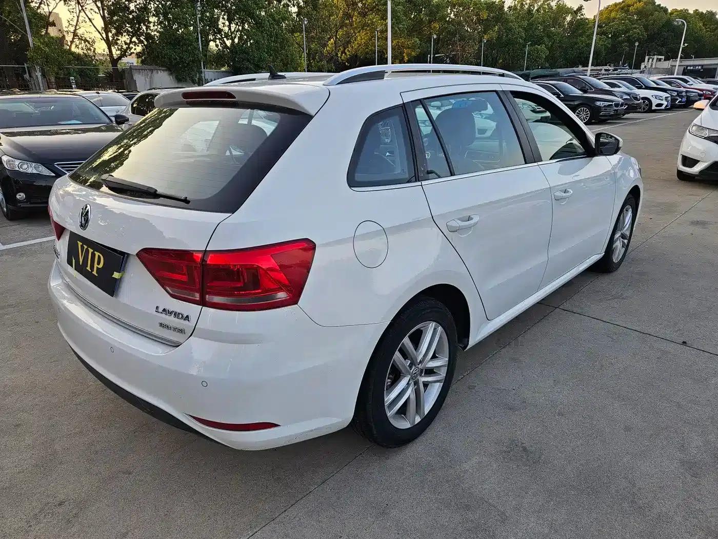 Lavida Gran Turismo 2017 180TSI DSG Comfort Edition — миниатюра 13
