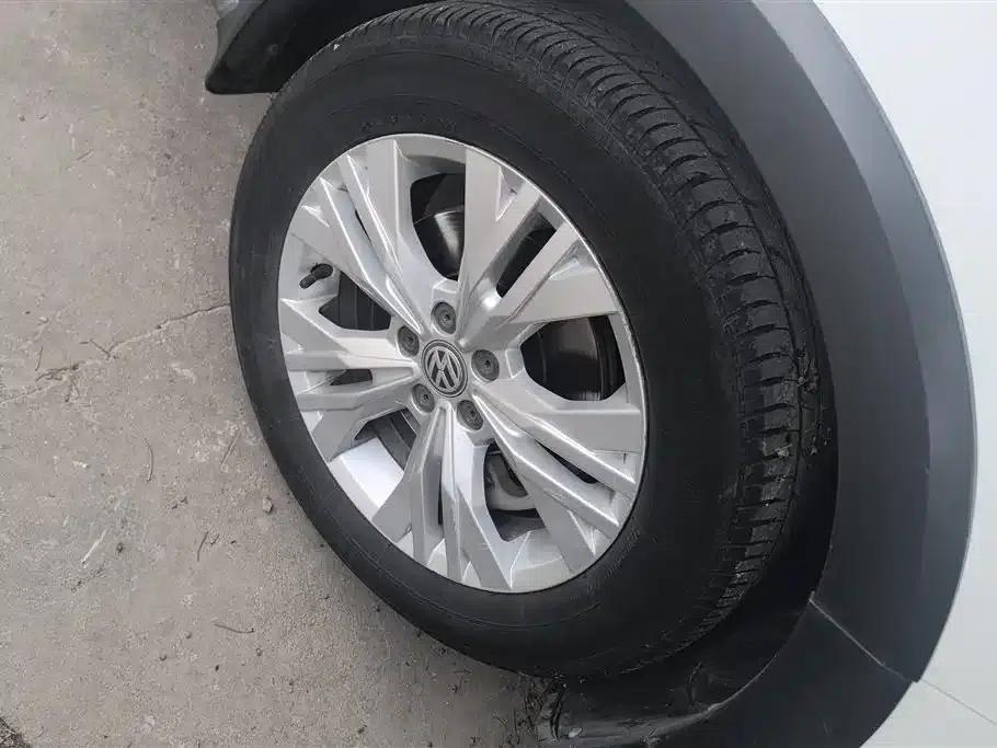 C-TREK 2017 230TSI DSG Luxury — миниатюра 6