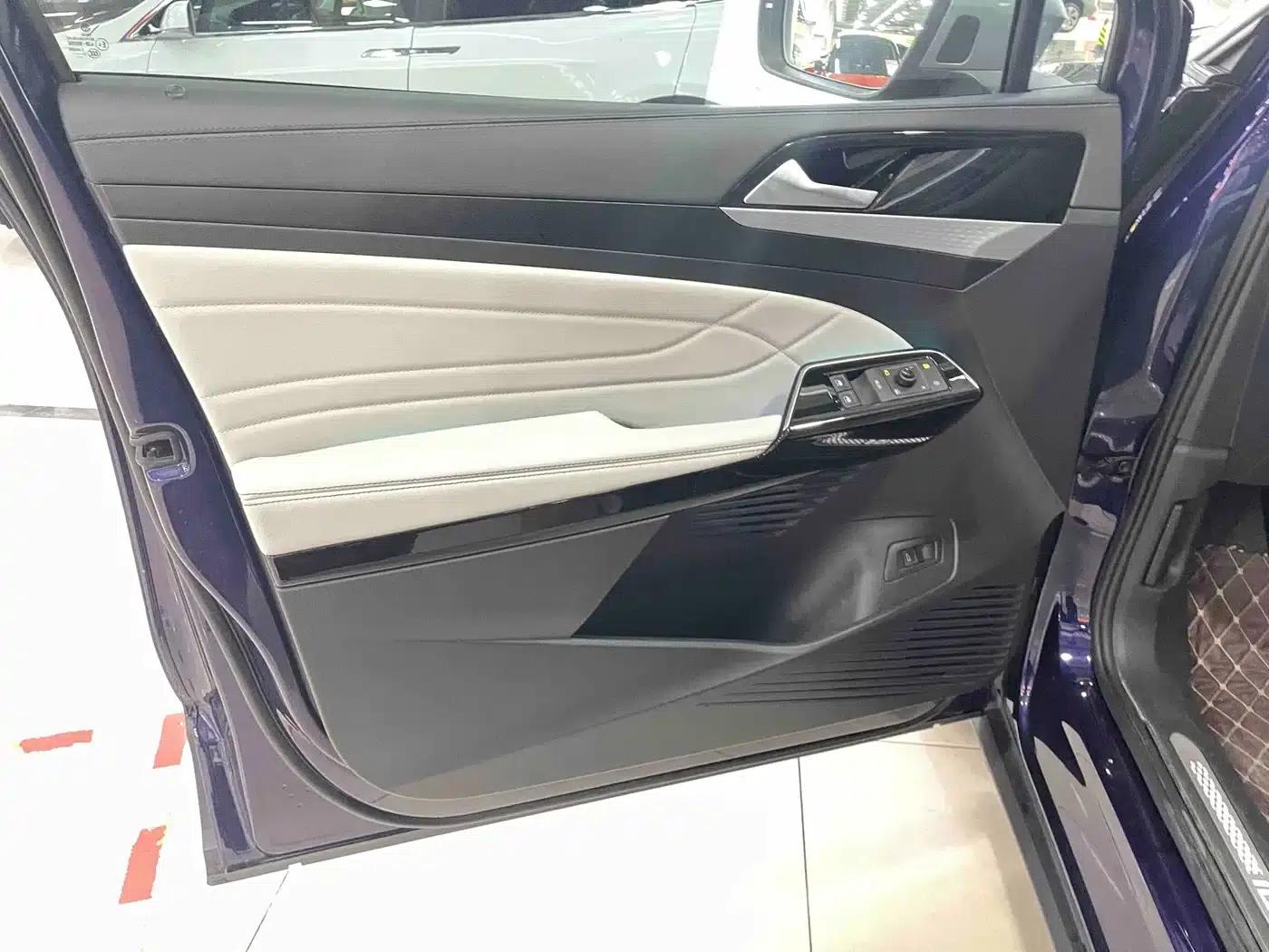 ID.6 X 2021 Pro Intelligent Long-Range Edition — миниатюра 11