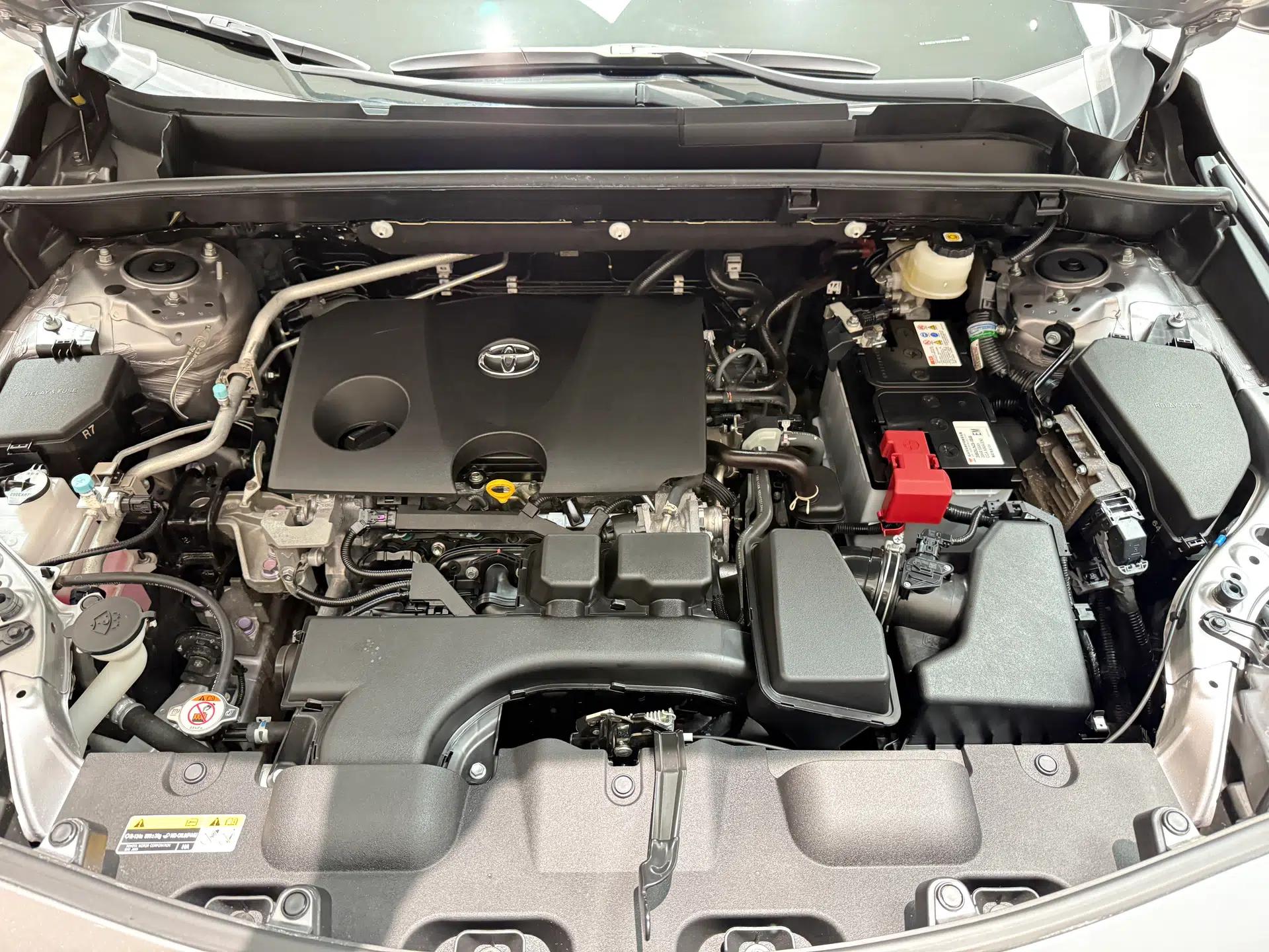 Toyota Venza 2022 2.0L CVT Four-Wheel Drive Supreme Edition — миниатюра 10