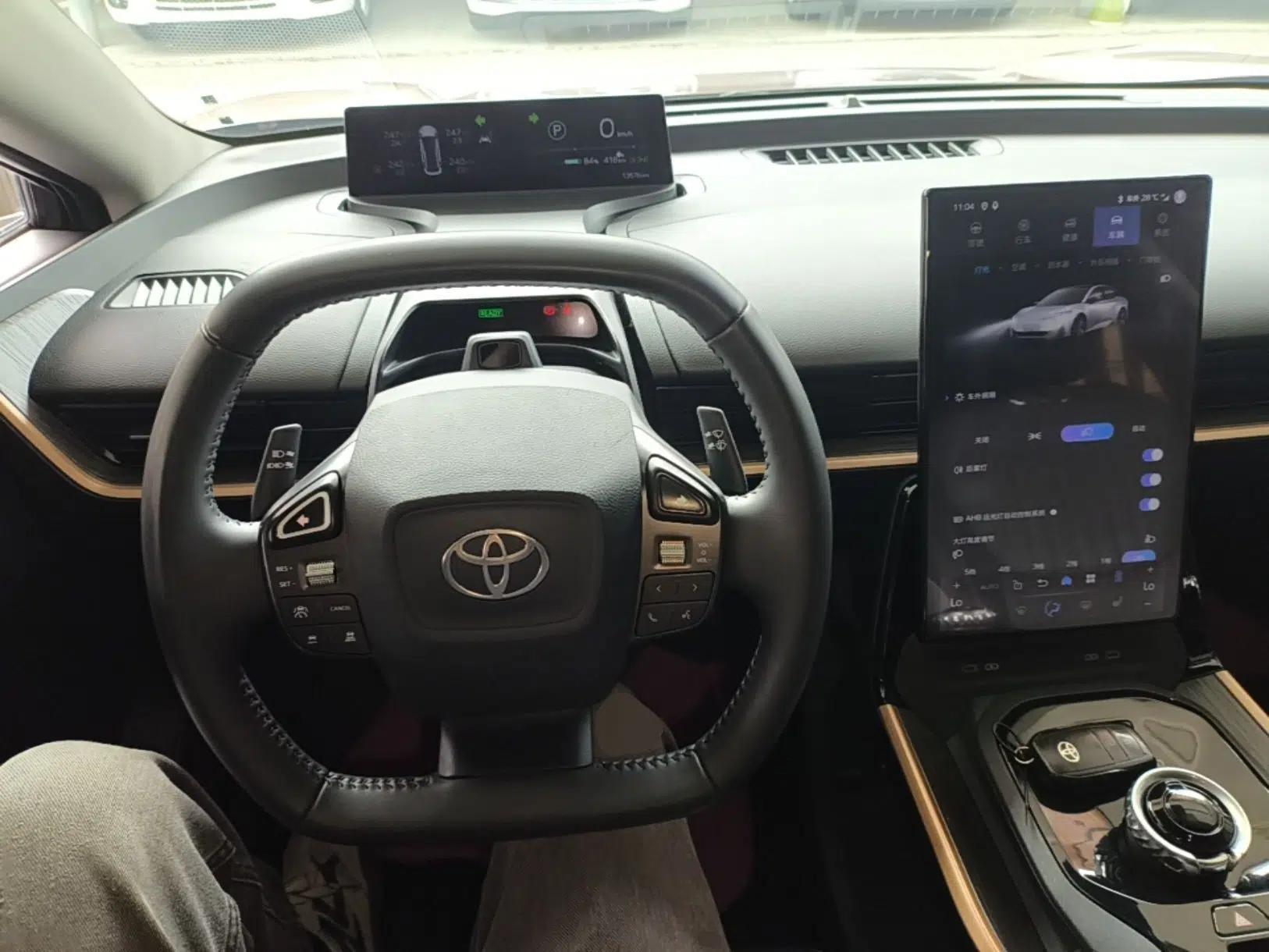 Toyota bZ3 2023 616 km Long-Range Premium — миниатюра 13