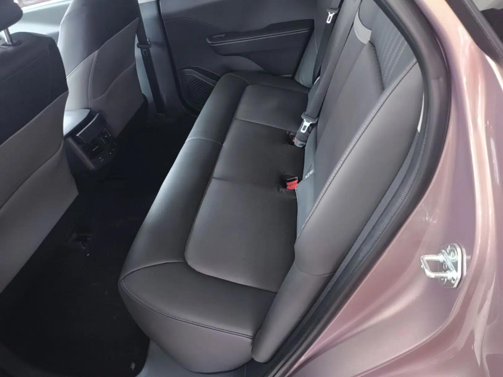 Toyota bZ3 2023 616 km Long-Range Premium — миниатюра 20