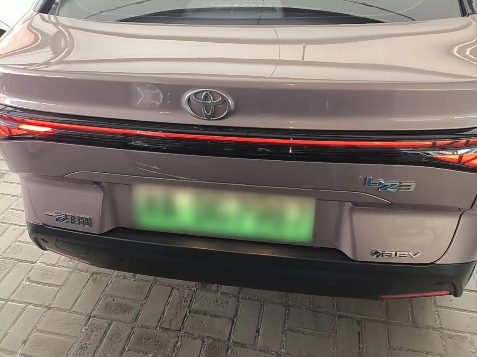 Toyota bZ3 2023 616 km Long-Range Premium — миниатюра 5