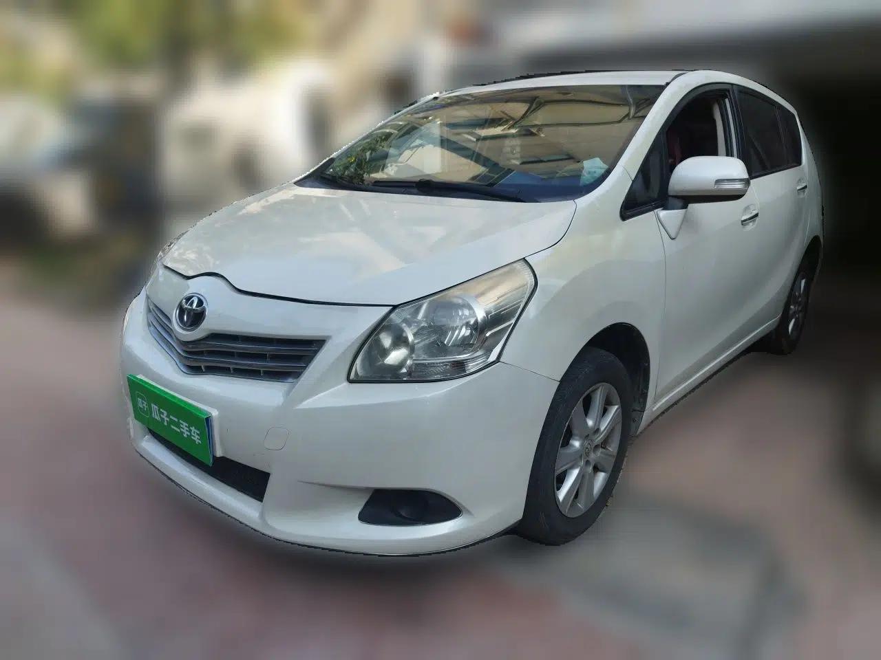 Toyota Verso 2012 180E CVT Elite Multi-Function Version — миниатюра 1