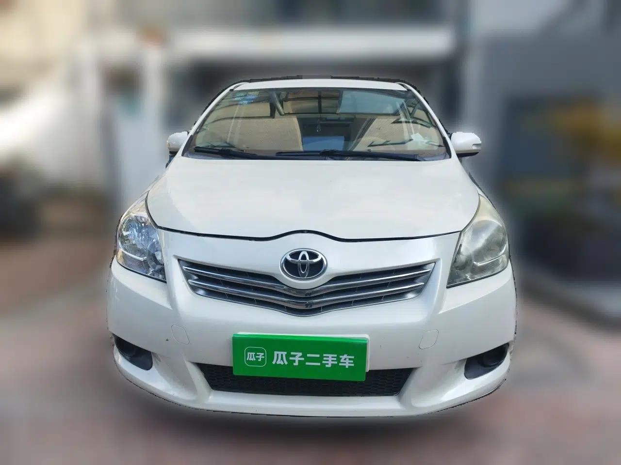 Toyota Verso 2012 180E CVT Elite Multi-Function Version — миниатюра 2