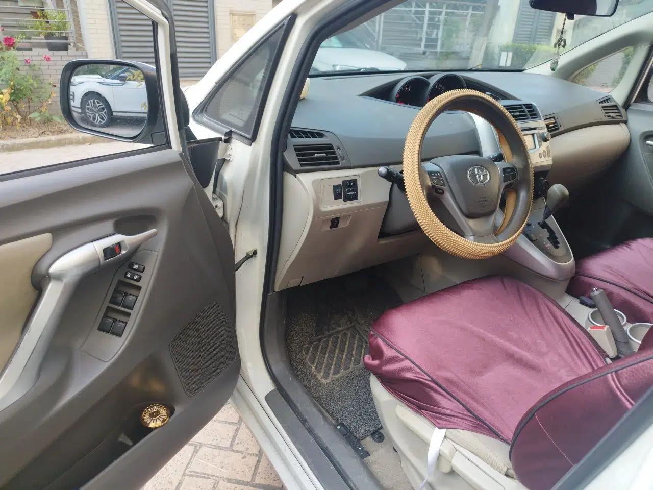 Toyota Verso 2012 180E CVT Elite Multi-Function Version — миниатюра 17