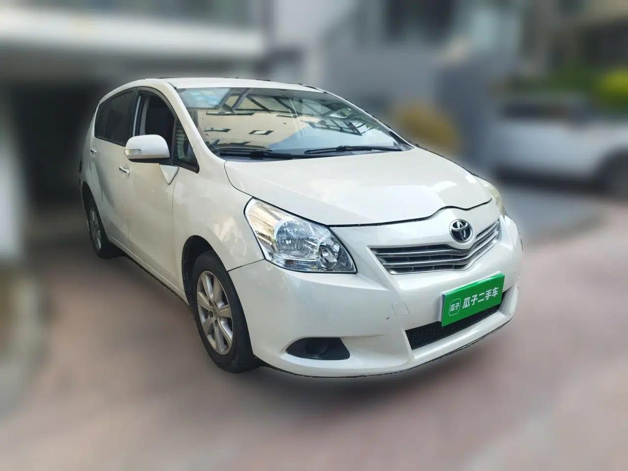 Toyota Verso 2012 180E CVT Elite Multi-Function Version — миниатюра 3
