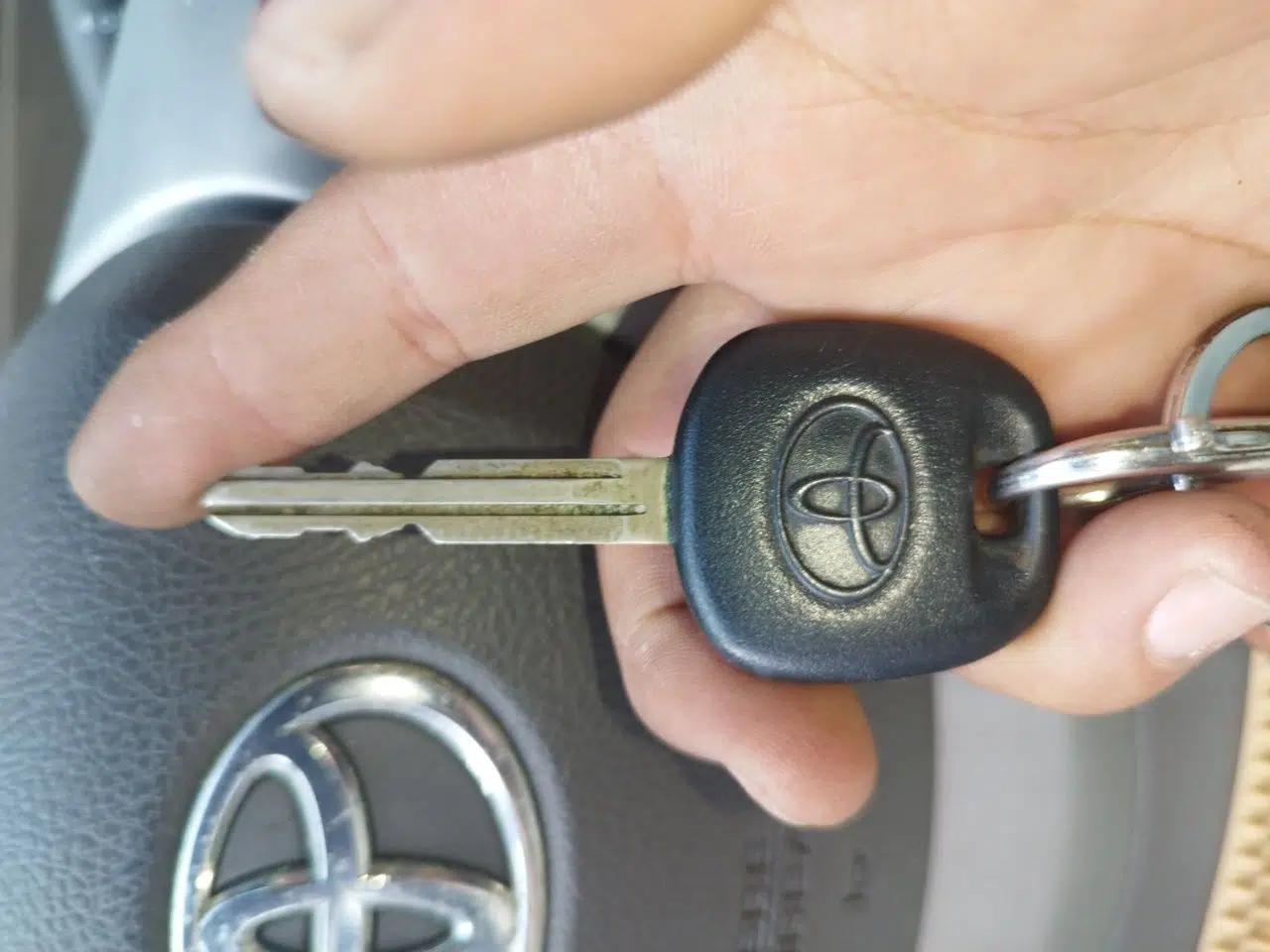 Toyota Verso 2012 180E CVT Elite Multi-Function Version — миниатюра 9
