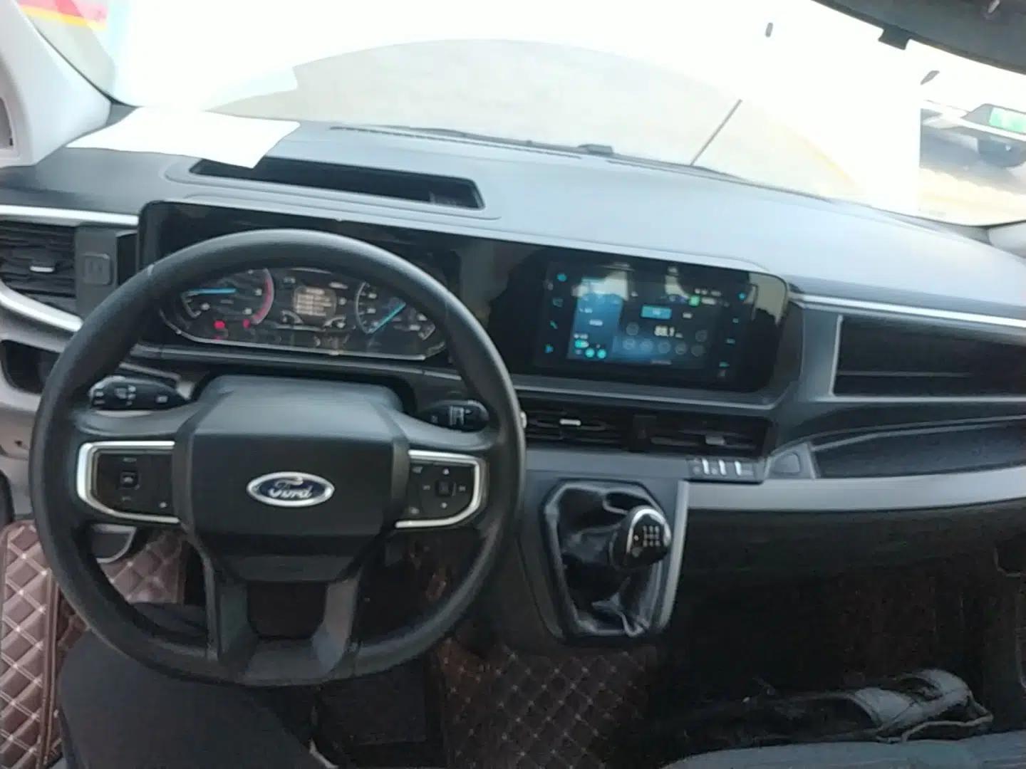 Ford Transit 2023 2.0T Diesel Manual Multifunction Commercial Vehicle Short Wheelbase Low Roof 5/6 Seats — миниатюра 13