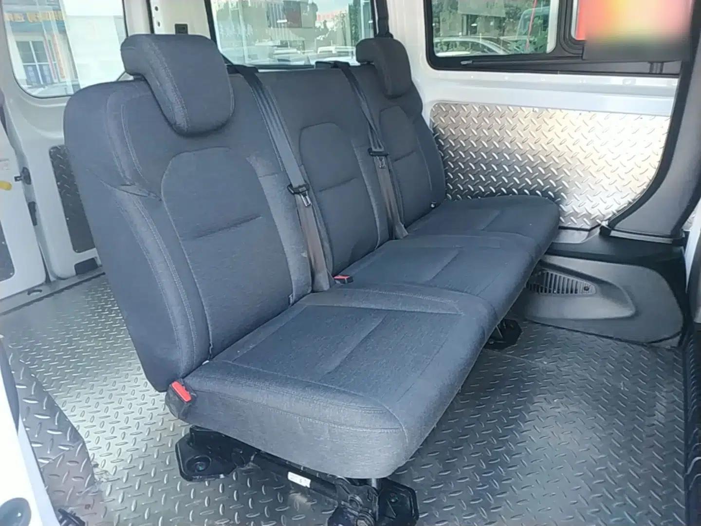 Ford Transit 2023 2.0T Diesel Manual Multifunction Commercial Vehicle Short Wheelbase Low Roof 5/6 Seats — миниатюра 20