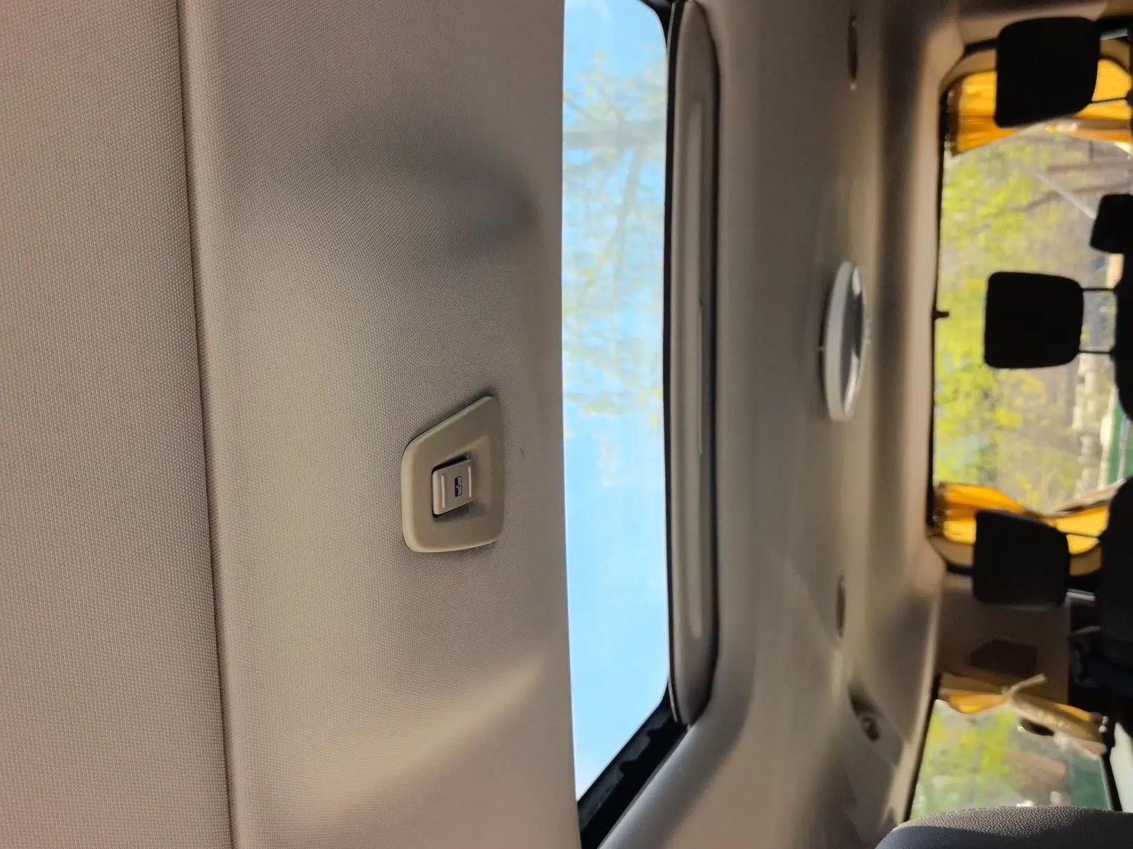 Ford Tourneo Custom 2020 2.0T Automatic Elite Edition China VI Standard — миниатюра 18