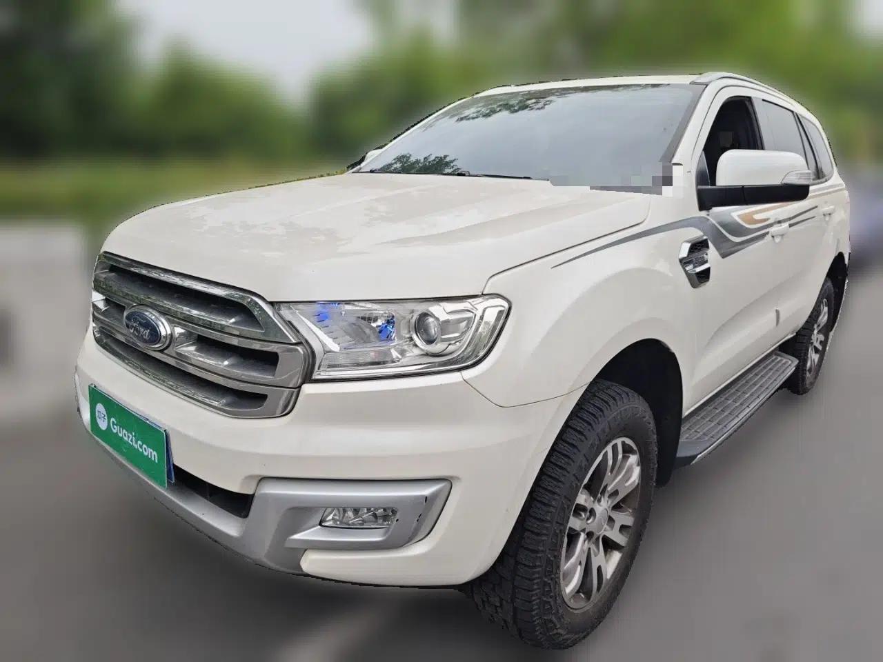 Ford Everest 2017 2.0T Gasoline Automatic 4x4 Luxury Edition 5 Seats — миниатюра 1