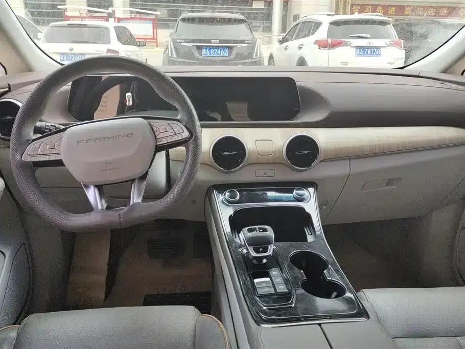 Fengxing Yacht 2022 1.5T DCT Moonlit Edition — миниатюра 12