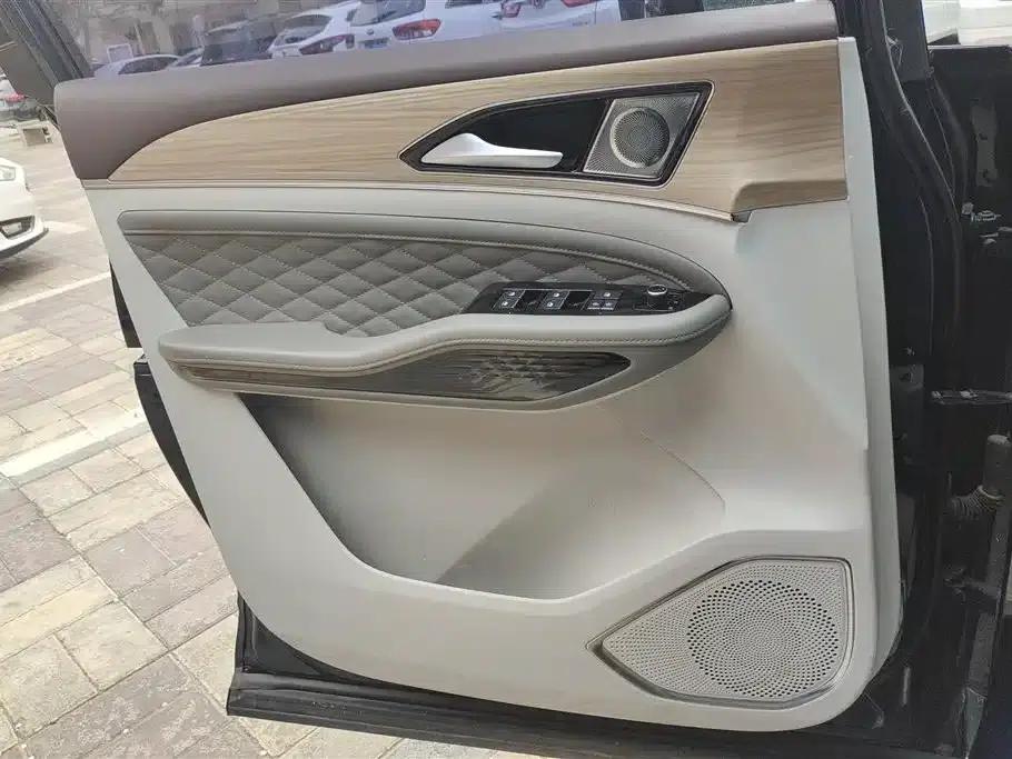Fengxing Yacht 2022 1.5T DCT Moonlit Edition — миниатюра 7