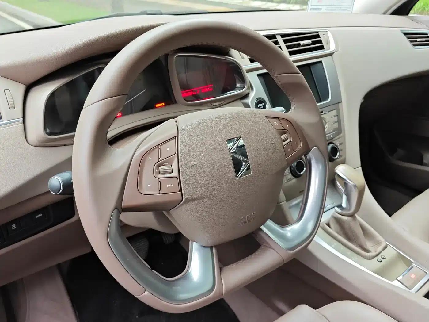 DS 5LS 2014 1.6T Luxury Edition THP160 — миниатюра 8