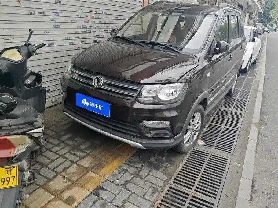 Fengguang 370 2016 Model 1.5L Manual Deluxe SFG15-02 7-Seater — миниатюра 2