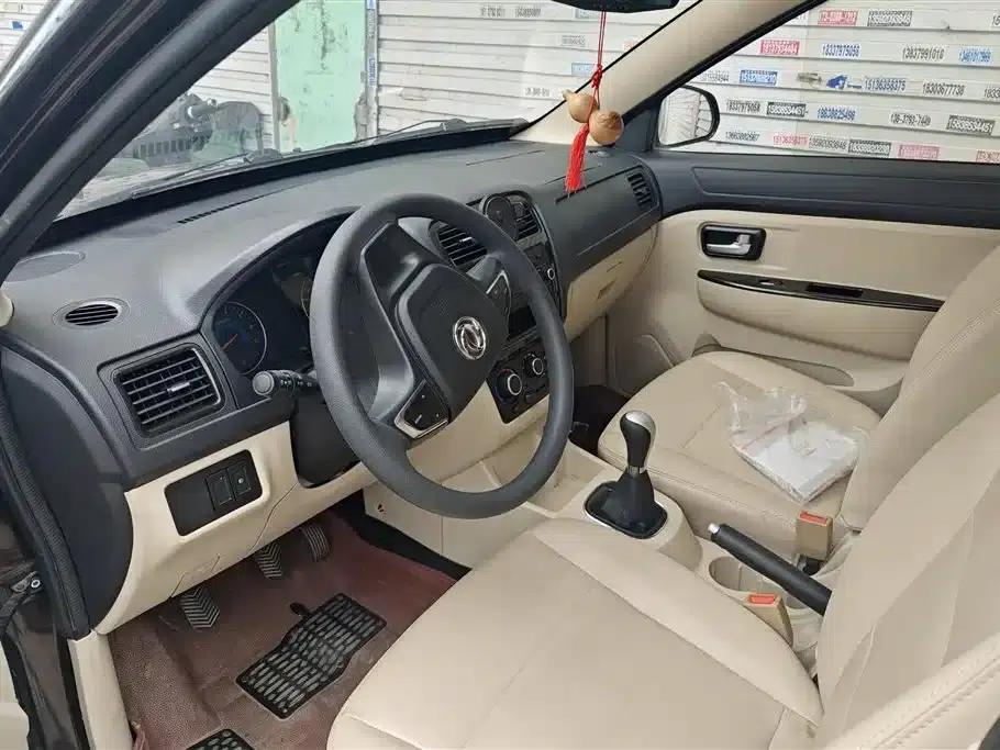 Fengguang 370 2016 Model 1.5L Manual Deluxe SFG15-02 7-Seater — миниатюра 12