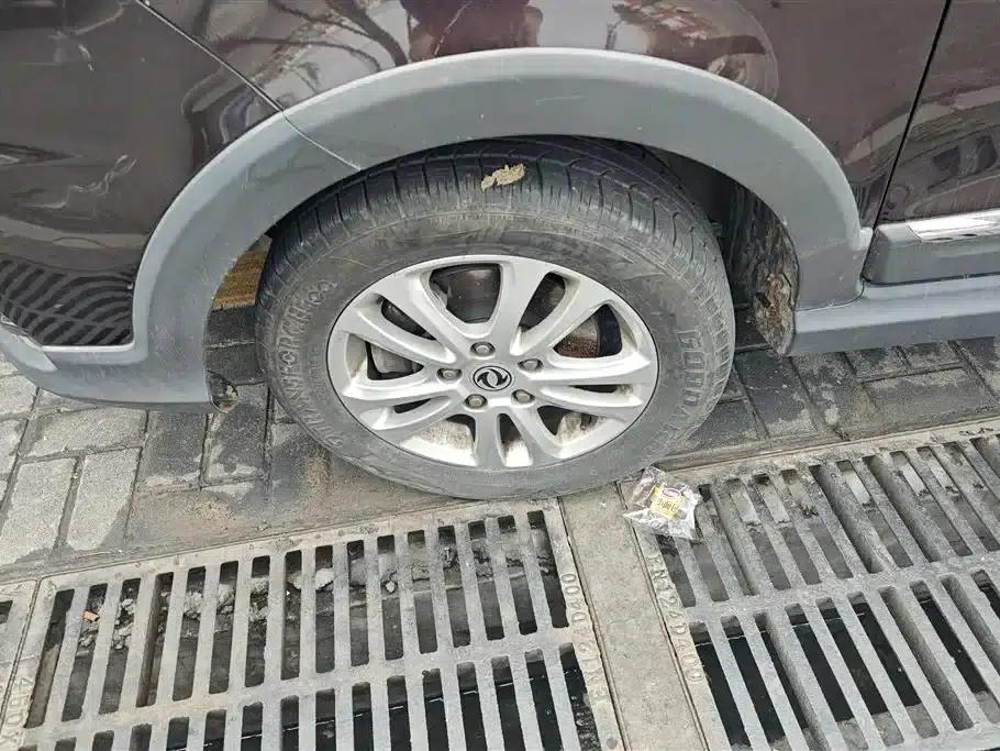 Fengguang 370 2016 Model 1.5L Manual Deluxe SFG15-02 7-Seater — миниатюра 6