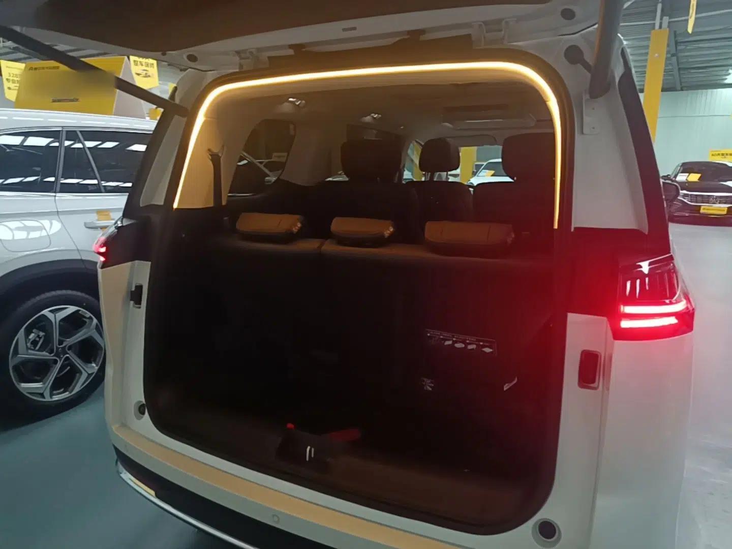 GAC Trumpchi E8 New Energy 2024 150km MAX+ — миниатюра 22