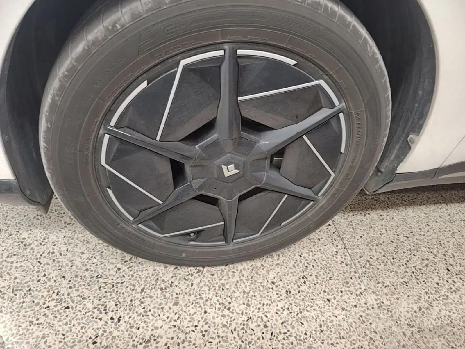 Hyptec HT 2024 670 Advanced Intelligent Driving Version — миниатюра 8
