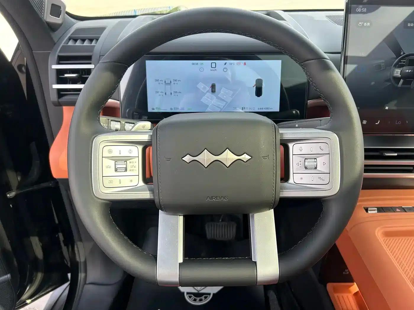 Titanium 7 2025 Model 190KM 4WD Ultra Edition — миниатюра 11
